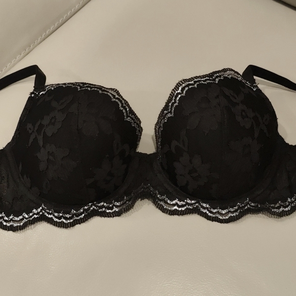 Victoria's Secret Balconette Bra - Picture 1 of 3